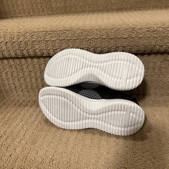 BNIB Skechers Women's 10 Ultra Flex Sporty Sneakers 12983 - Picture 6 of 7